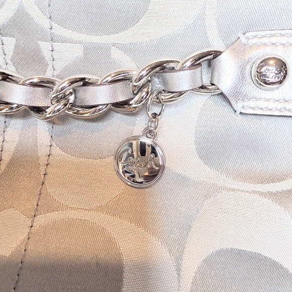 Coach Optic 2011 Large CC Metallic Silver Leather & Gray Canvas 2 Way Bag. - Picture 9 of 14